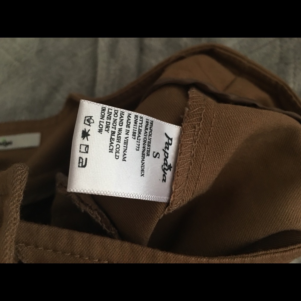 Shorts - Picture 2 of 4